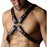 Afbeelding van Strammer Brustharness aus Leder mit 4 Gurten
