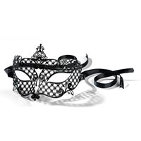 Image de Maske aus Metall ? Madame