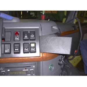 Resim Brodit Spezial-ProClip für Volvo FH / FM / NH, ab Baujahr 2003 bis 2007 (Rechts neben dem Lenkrad - ca. Mitte des Armaturenbrett)