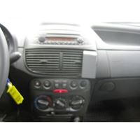 Resim Brodit ProClip für Fiat Punto, ab Baujahr 2004