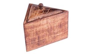 Picture of Holztruhe dreieckig