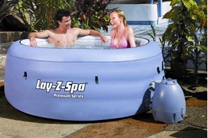 Imagen de Whirlpool *Spa 900* mit 900 Liter Fassungsvermögen: